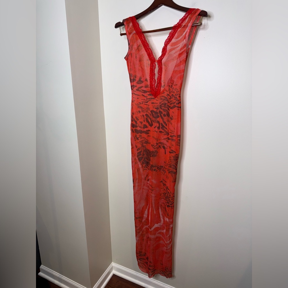 PrettyLittleThing Red Sheer Mesh Maxi Dress Cover Up - Picture 4 of 8